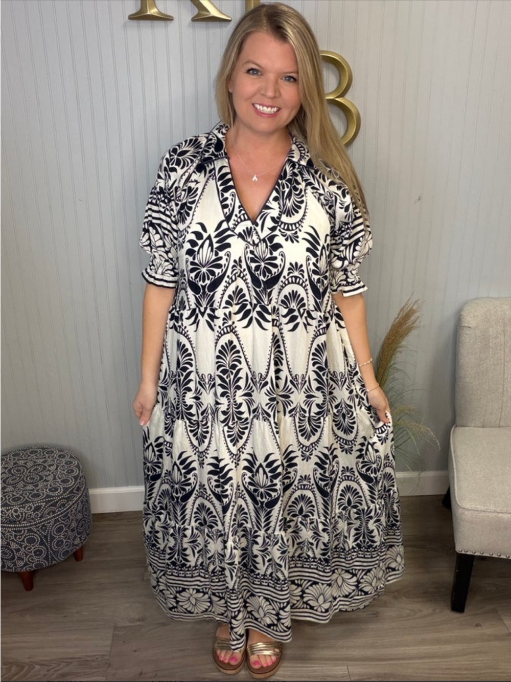 Umgee Navy & Cream Tiered Gathered Sleeve Midi Dress